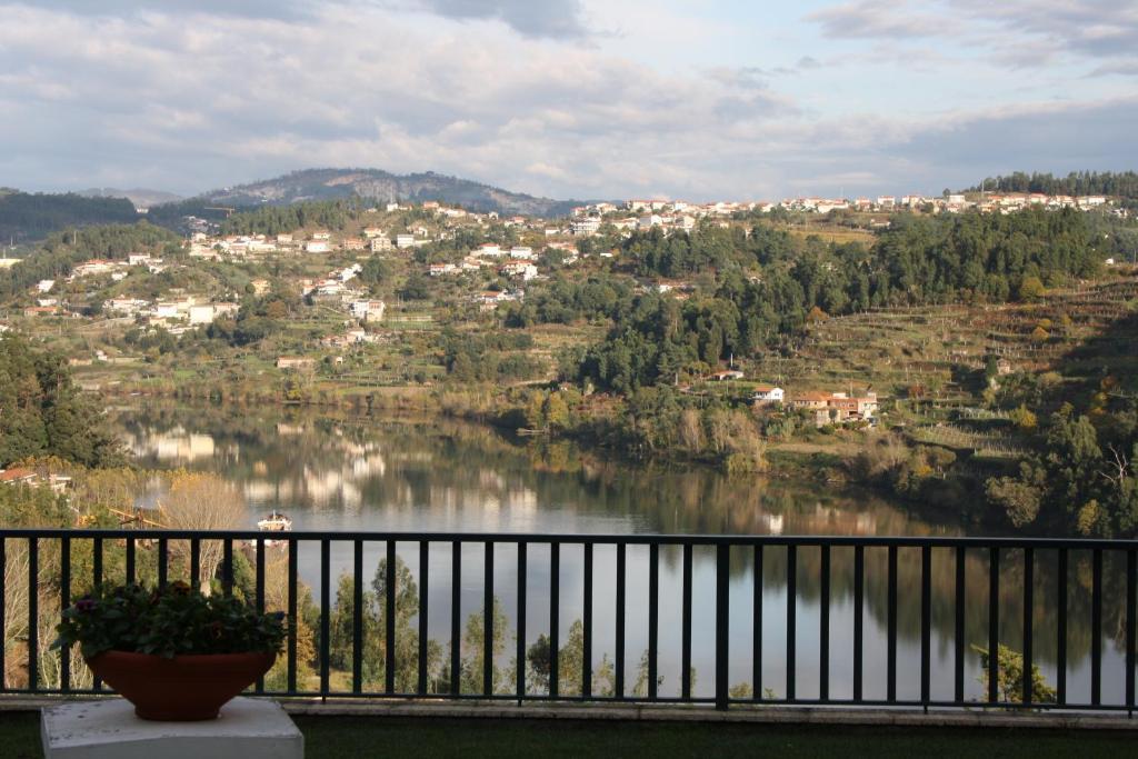 Quinta De Santa Cruz Hotel Canelas  ภายนอก รูปภาพ